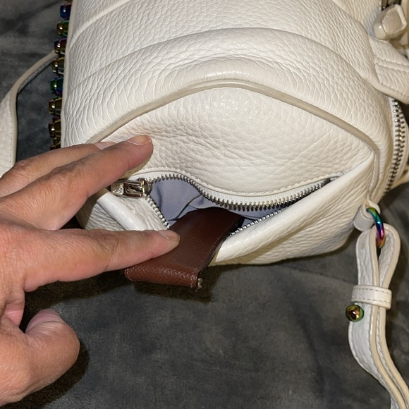 Preloved Alexander Wang white 2 way bag excellent condition hardware is colorful - Picture 4 of 13